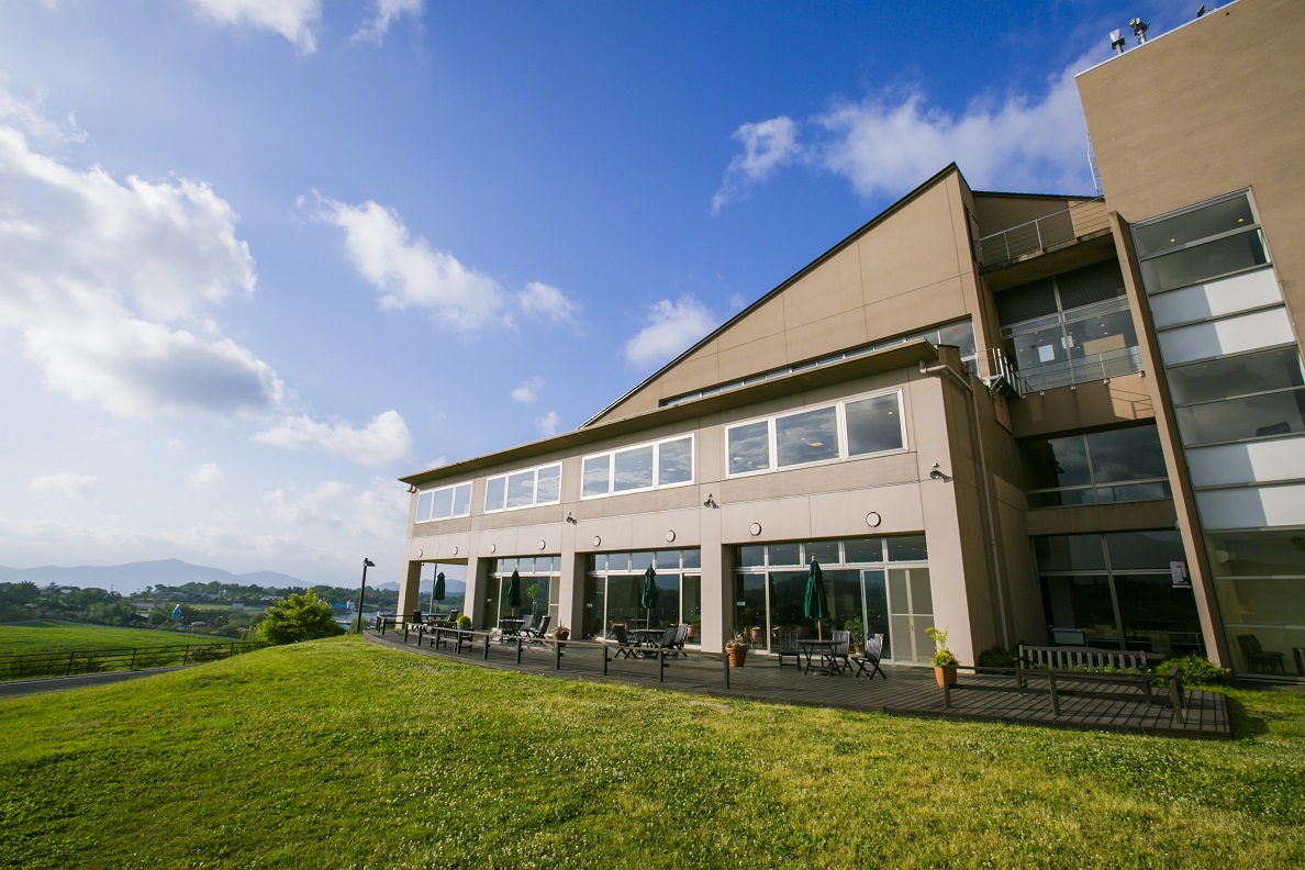 一般財団法人休暇村協会 休暇村蒜山高原｜つやま広域企業ガイド2025